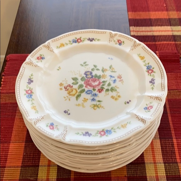 Sold! Nikko- 71 pieces! perfect vintage China set - Picture 7 of 9